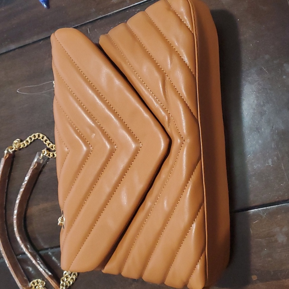 BRAND NEW Camel / Tan chain link crossbody/ shoulder bag - Picture 7 of 7